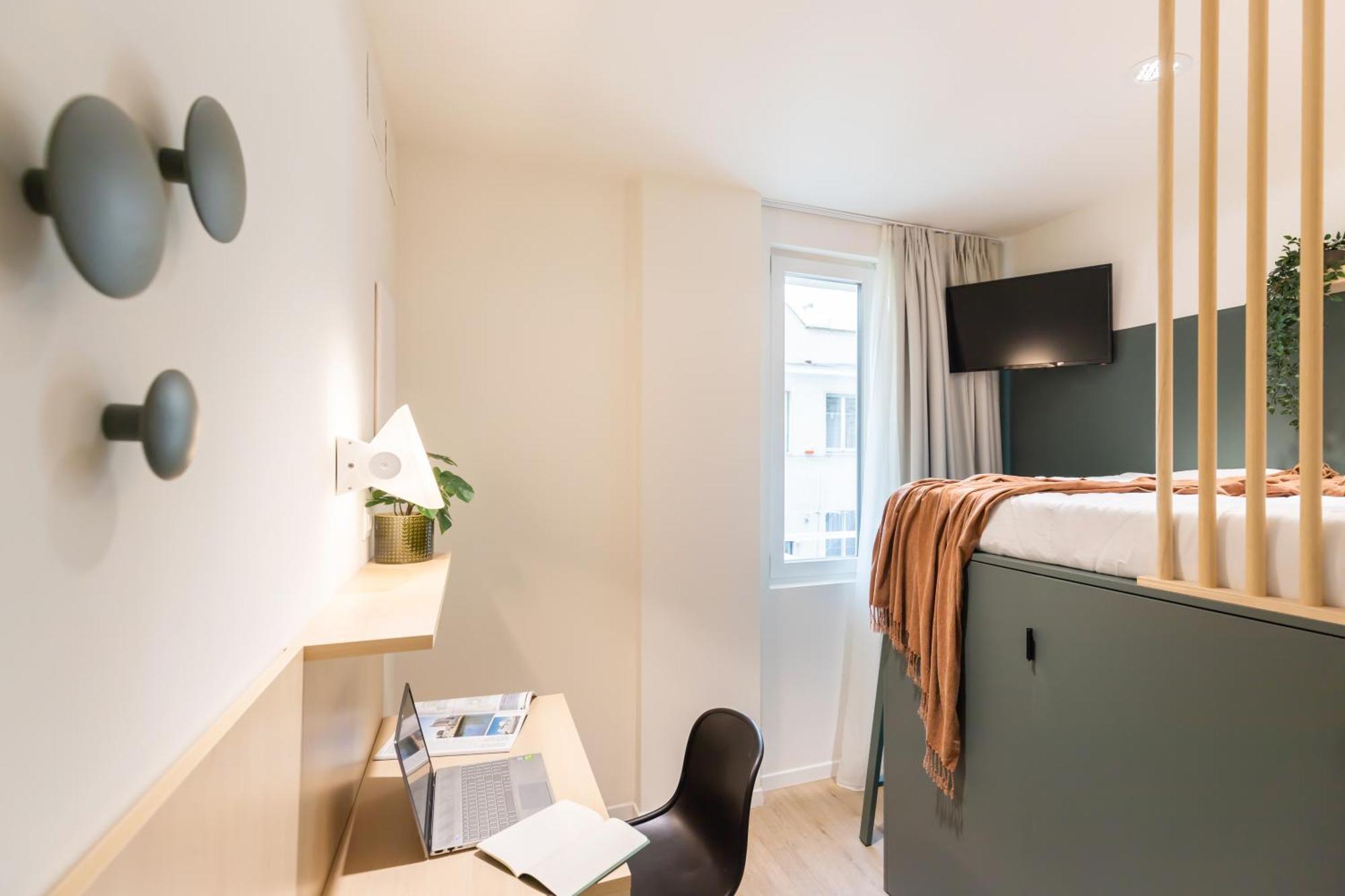 Well-located Campus Near Park Apartment Mailand